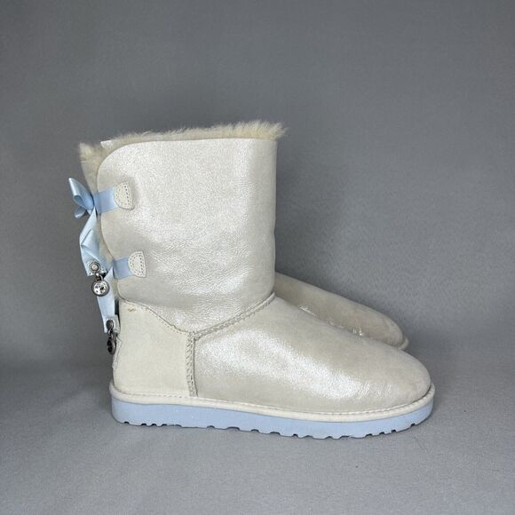 Women's 9 UGG Boots Bailey Bow I DO Crystal Shimmer White Silver Baby Blue RARE - Picture 5 of 16